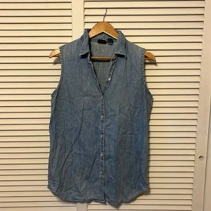 Denim shirt sleeveless light blue